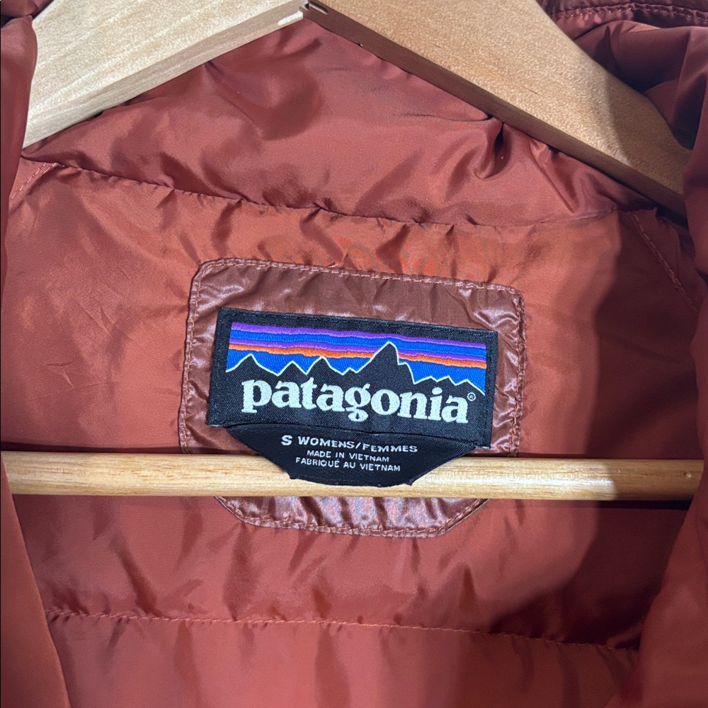 Patagonia Women’s Raven Rocks Down Puffer Jacket Small - Picture 3 of 5